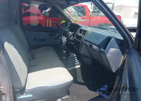 1986 Nissan D21 Short Bed из США, поврежденный, VIN 1N6ND11S3GC366072